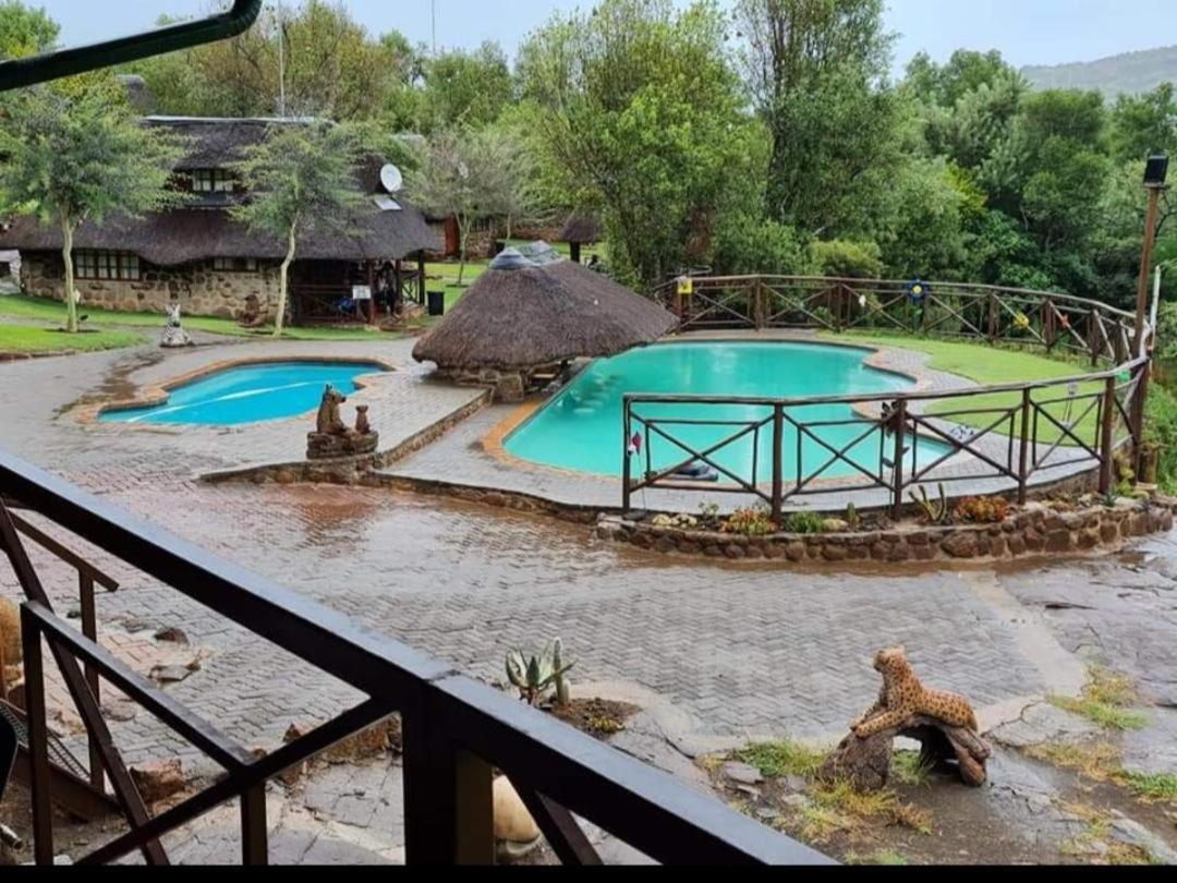 Thandabantu Game Lodge Roossenekal المظهر الخارجي الصورة